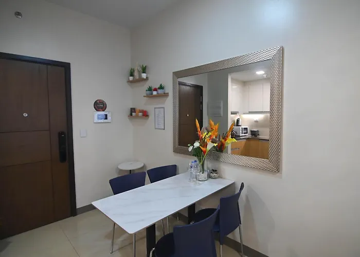 Kuya Awen's Staycation Unit14c Manila